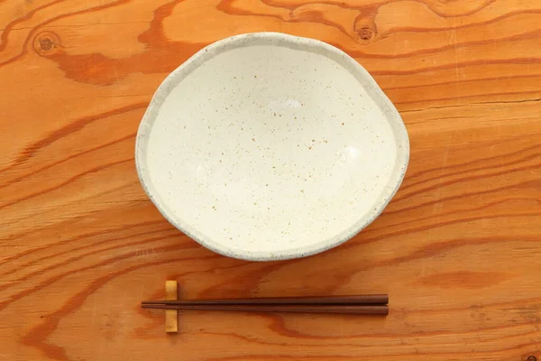 箸で空の料理 — ストック写真