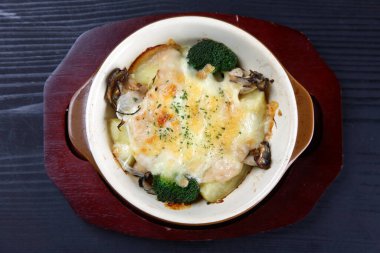 istiridye ve patates ızgarası.