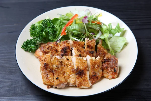 Poulet Grillé Aux Herbes Avec Légumes — Photo