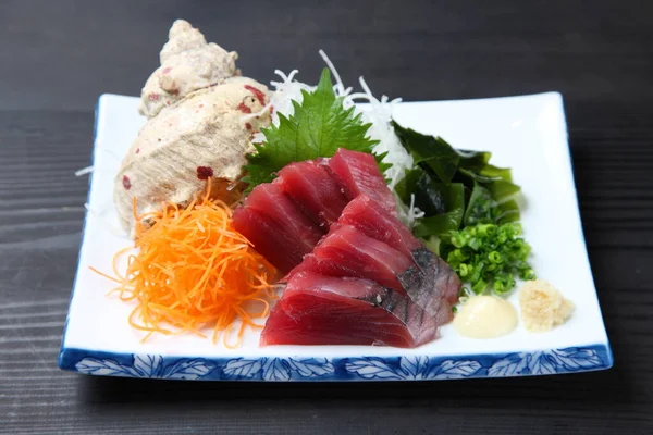 Bonito Sashimi Fresco Con Verdure — Foto Stock