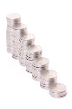 istiflenmiş Japon 100 yen sikkeleri aşağı adım grafiği 