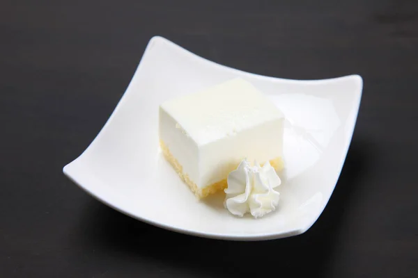 Rare Cheese Cake Whiped Cream — Stock Photo, Image