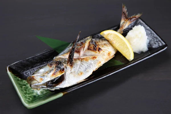 Sugarello Alla Griglia Con Limone — Foto Stock