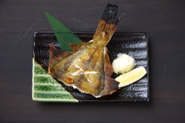 Tuzlu ızgara Sağ Göz Pisi Pisi