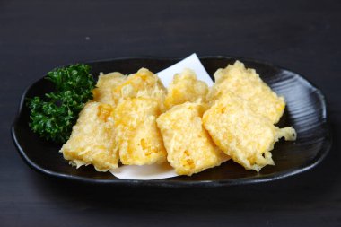 Maydanozlu tatlı mısır TEMPURA