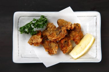 limonlu kızarmış tavuk kalbi.