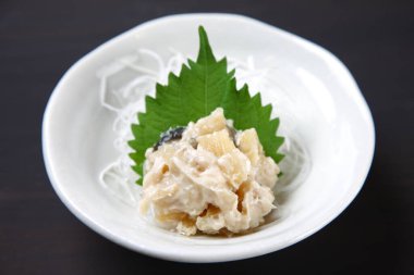 Wasabi marine edilmiş ringa balığı yumurtası.