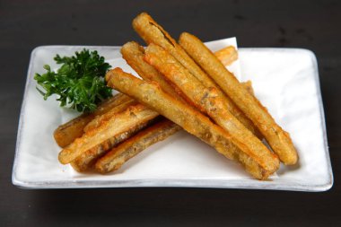 Maydanozlu kızarmış Burdock Kökü