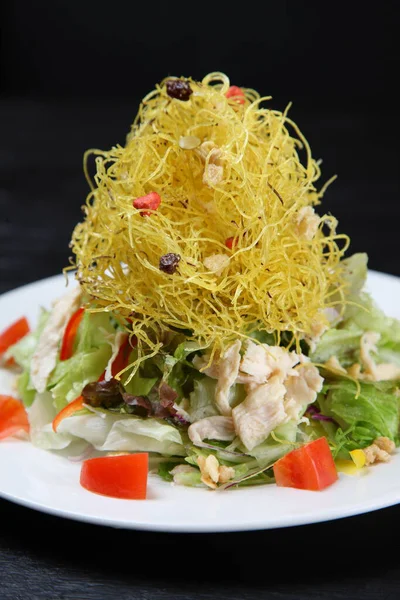 Chicken Crispy Sweet Potato Salad — Stock Photo, Image