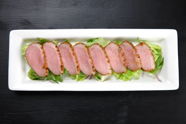 Pato Asado Rodajas Con Verduras — Foto de Stock