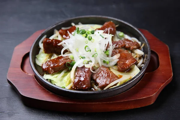 Jupe Bœuf Steak Sur Une Assiette Fer — Photo