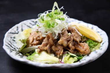 Limonlu ızgara tavuk.