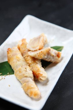 Domuz ve zencefil rulo