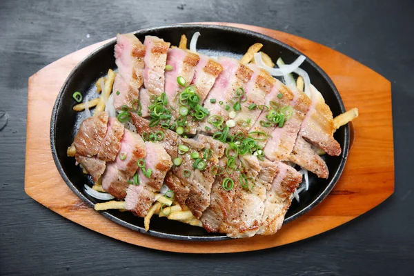 튀김과 돼지고기 — 스톡 사진