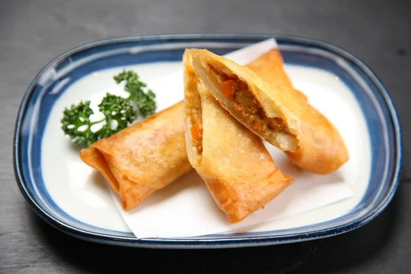 Frühlingsrollen Mit Curry Geschmack Und Petersilie — Stockfoto