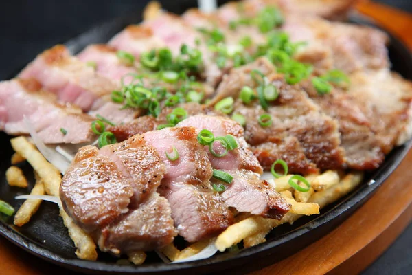 튀김과 돼지고기 — 스톡 사진