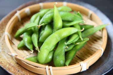 Japon usulü haşlanmış fasulye EDAMAME