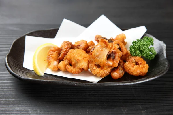 limonlu kızarmış ahtapot