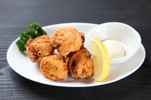 kareage Japon kızarmış tavuğu