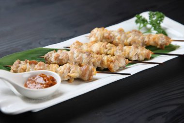 Japon tavuk barbeküsü YAKITORI