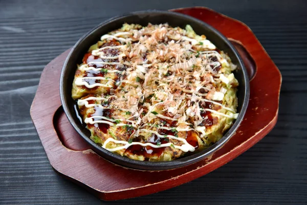 Okonomiyaki Sur Plaque Fer — Photo