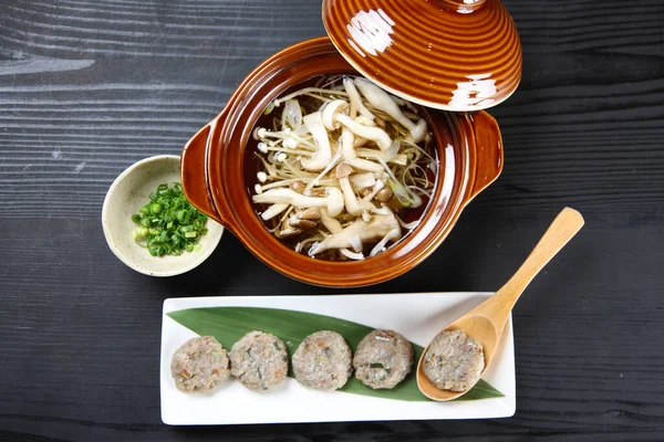 Almôndegas Peixe Com Sopa Quente — Fotografia de Stock