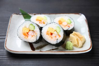 Taze deniz ürünleri Norimaki Suşi Roll