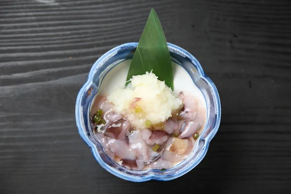 Gewürzter Tintenfisch Mit Wasabi — Stockfoto