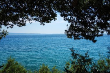 Hırvatistan mavi Adriyatik deniz, dağ duvar kağıdı görünümü          