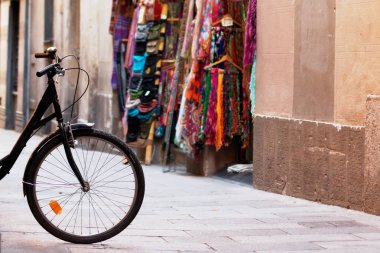 Eski İspanyol Bisikleti 'nin caddedeki yakın çekimi