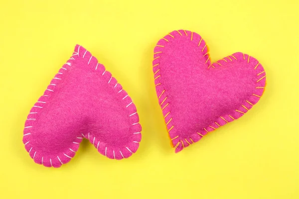 Top View Pink Felt Hearts Yellow Background — Stock Photo, Image