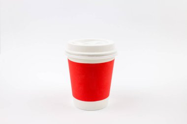 kağıt bardak kahve veya sıcak içecek olarak izole beyaz arka plan