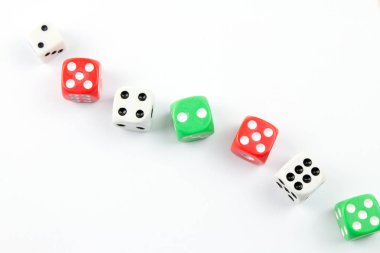 Poker dices beyaz arka planda izole