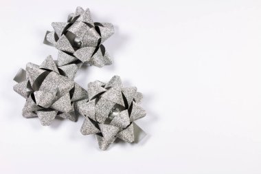 Gümüş Hediyelik Noel için beyaz izole şeritler