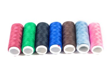 Beyaz arka plan üzerinde izole renkli konu