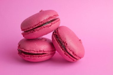 Lezzetli tatlı ahududu macarons