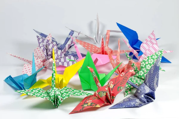 Origami Colorido Aves Sobre Fondo Blanco —  Fotos de Stock