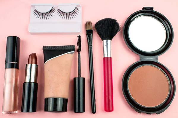 Kosmetyki Makijaż Kompozycji Różowym Tle — Zdjęcie stockowe