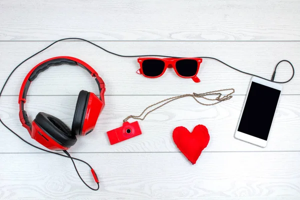 Top View Headphones Smartphone Wooden Table — Stock Photo, Image