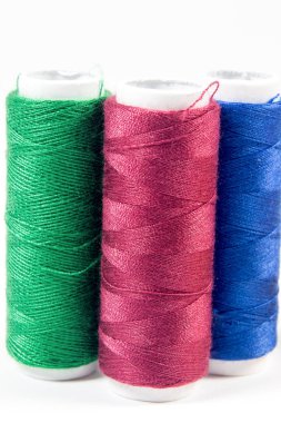 Beyaz arka plan üzerinde izole renkli konu