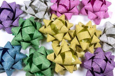 Renkli Hediyelik Noel için beyaz izole şeritler