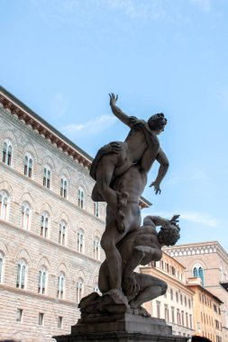 Eski Saray 'da Sabina Tecavüz Heykeli (Palazzo Vecchio veya Palazzo della Signoria), Floransa, İtalya.