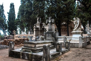 Barcelona, İspanya. 4 Eylül 2017. Montjuic mezarlığı Barcelona, Spain.The mezarlığı görünümü 4 Eylül 2017 üzerinde bir milyonu aşkın mezar ve kremasyon külleri, 500 metrekare içerir.