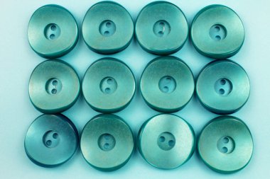 mavi arka plan üzerinde yuvarlak turkuaz düğmeleri