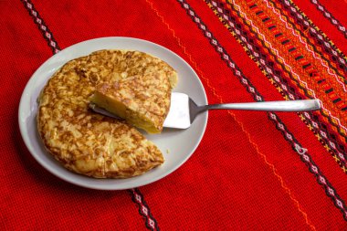 Leziz İspanyol tortilla plaka