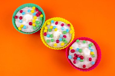 Lezzetli renkli tatlı kek