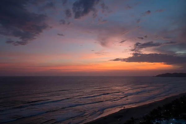 Colorido Atardecer Sobre Mar —  Fotos de Stock