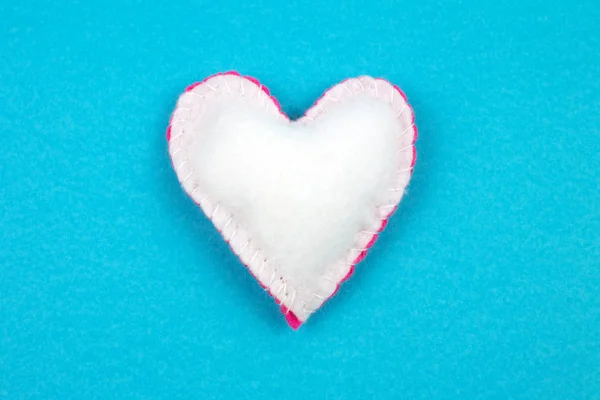 Top View White Felt Heart Blue Background — Stock Photo, Image