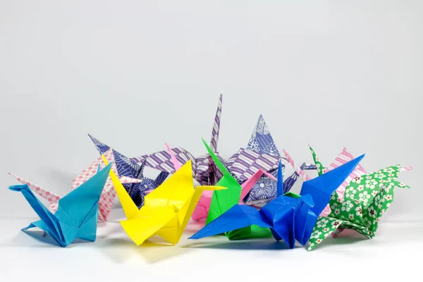 Origami Colorido Aves Sobre Fondo Blanco —  Fotos de Stock