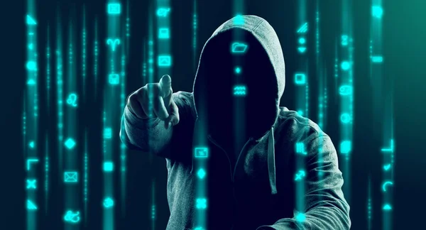 Хакер Друкує Код Клавіатурі Ноутбука Щоб Проникнути Кіберпростір — стокове фото